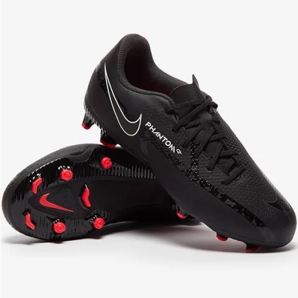 Nike Soccer Cleats: Jr. Phantom GT2 Academy MG